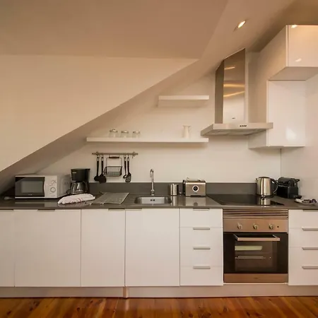 Captivating Rooftop Loft By River Tagus By Nestatlisbon Lisboa