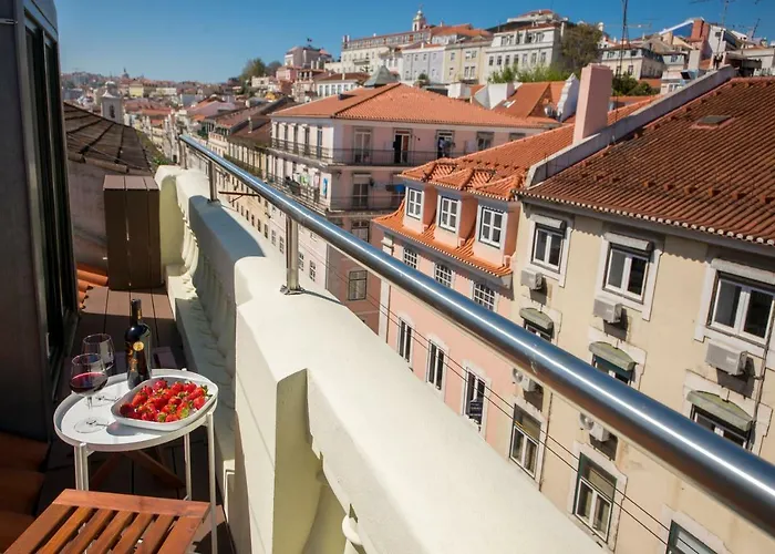 A Captivating Close To River Tagus In * Lisboa