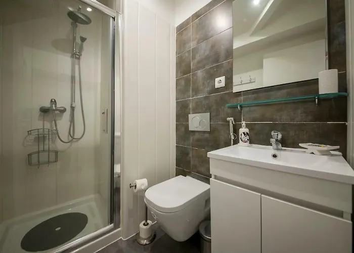 A Captivating Close To River Tagus In