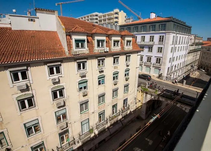 A Captivating Close To River Tagus In Διαμέρισμα *