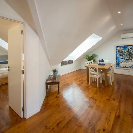 A Captivating Close To River Tagus In Appartement Lissabon